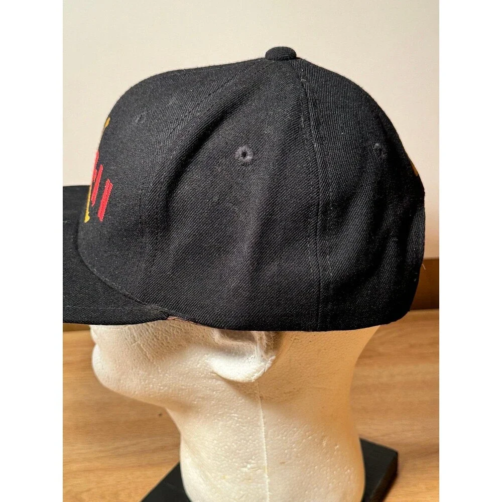 Vintage 90s Nike Air Jordan Snapback‎ Pure Wool Hat Cap Red Black Gold Jump Man